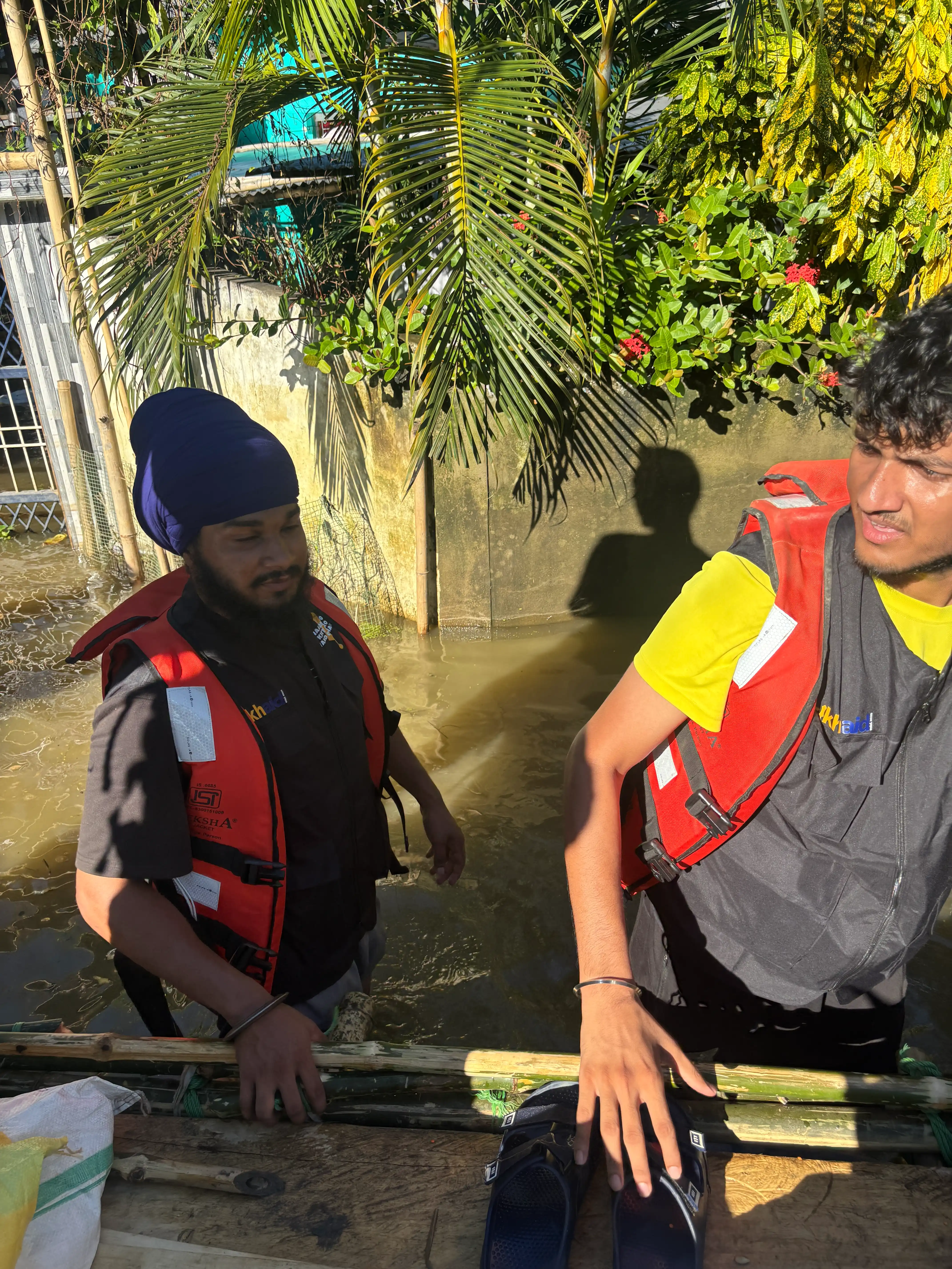 SikhAid volunteers reaching flood-hit communities in Assam