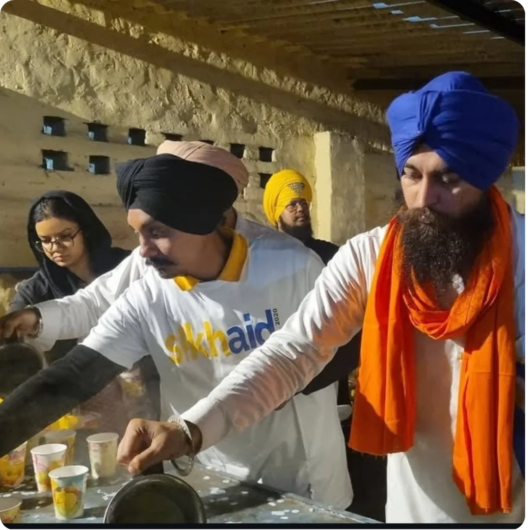 Large-scale community food distribution
